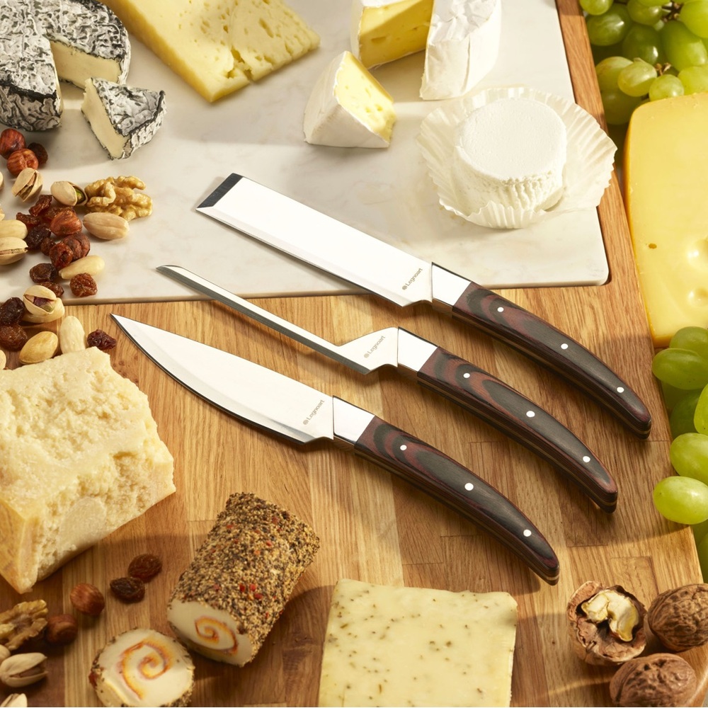 Cheese knife set “Caseus” in stainless steel and wood in light color